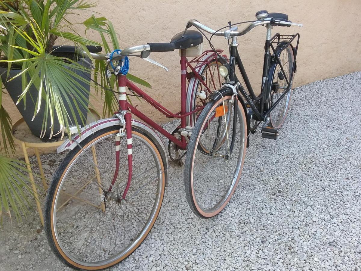 Une Chambre En Ville L'Isle-sur-la-Sorgue Luaran gambar